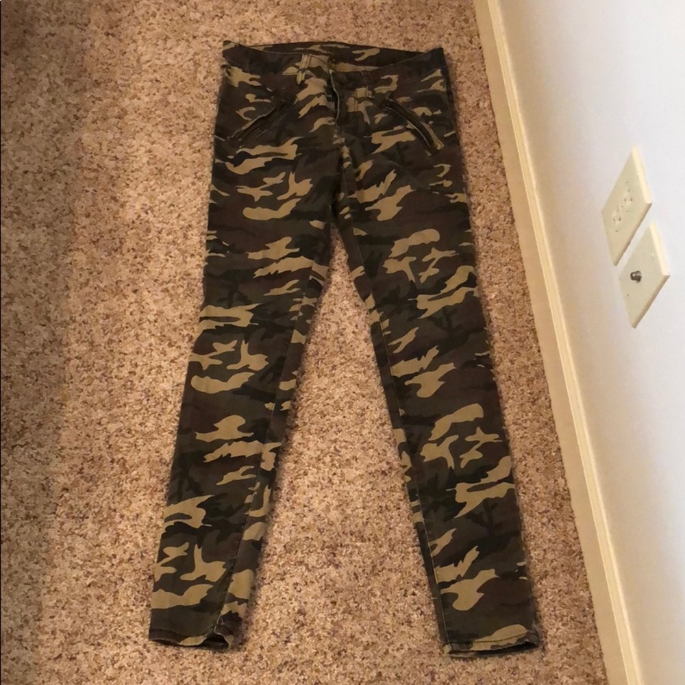 Kut from the Kloth camo print pants